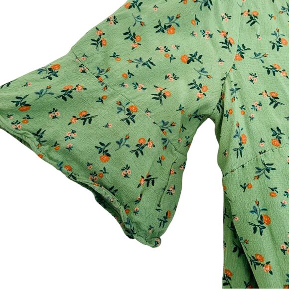 Sanctuary Garden Wrap Floral Top Green V Neck Blouse Size XXS - Picture 5 of 10